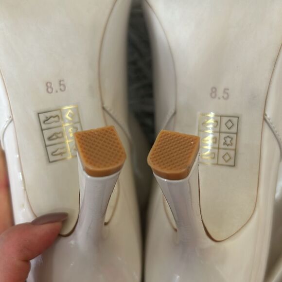 NWOB Jeffrey Campbell Guillo Pointed Toe Slouchy Boots in Ivory Patent size 8.5 - Picture 14 of 14